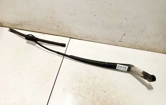 Front wiper blade arm