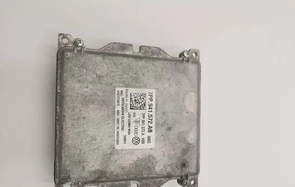 Audi Q3 8U Headlight ballast module Xenon 7PP941572AB W003T25075 7PP941572A