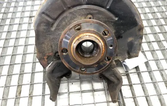 Seat Ibiza IV (6J,6P) Front wheel hub spindle knuckle