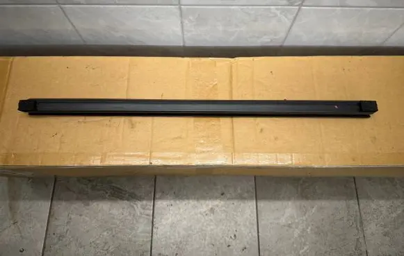Volkswagen Amarok II Rubber seal rear door window/glass N1WB-E246A31-AC