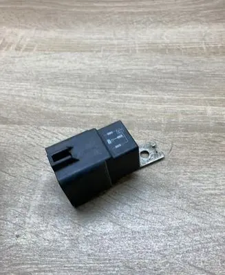 Ford Mondeo Mk III Other relay 94VG14N089F1B