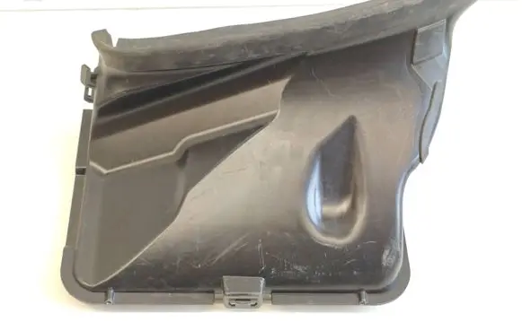 Mercedes-Benz GLE W167 Intercooler air channel guide A1675051600