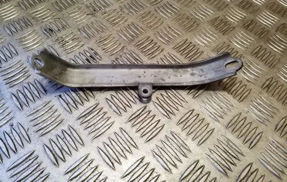 Volkswagen PASSAT B8 Other engine bay part 04L129723