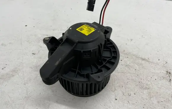 Volvo XC40 Heater fan/blower 8888773987