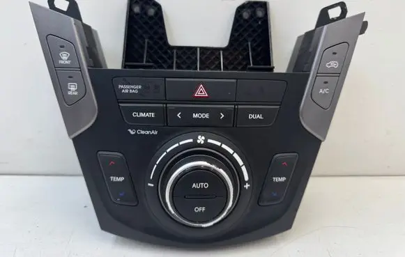 Hyundai Santa Fe Air conditioner control unit module 972502W810