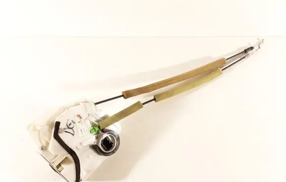 Mazda 3 II Rear door lock C0535
