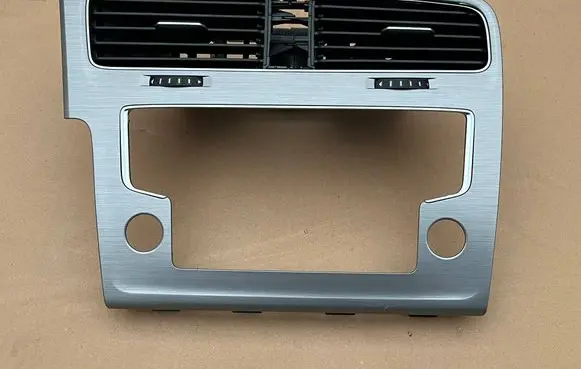 Radio/GPS head unit trim