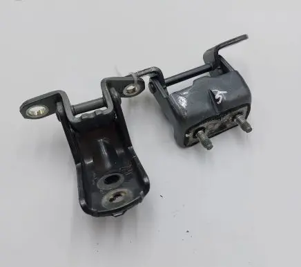 Rear door hinge set