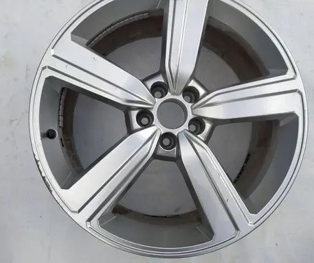 Audi e-tron R20 alloy rim 4KE601025S