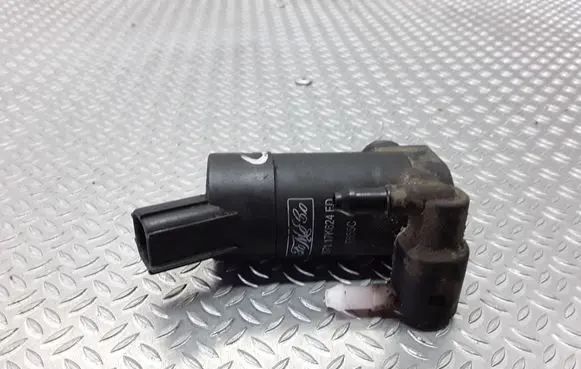 Ford Focus C-MAX Windscreen/windshield washer pump 1S7117K624FD