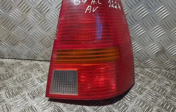 Volkswagen Golf IV Rear/tail lights 1j9945096p