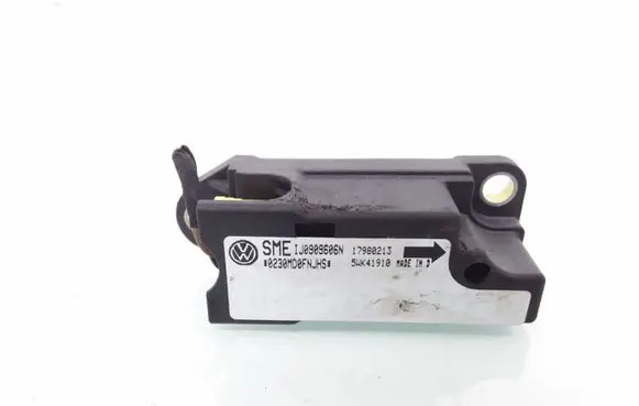 Volkswagen PASSAT B5 Airbag deployment crash/impact sensor 1J0909606N 5WK41910 17980213
