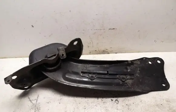 Volkswagen PASSAT B7 Rear suspension control arm 3C0505226B 3C0501476A