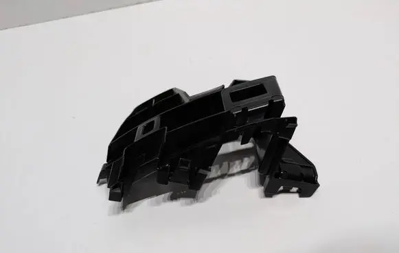 Rear bumper mounting bracket