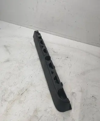 Rear bumper mounting bracket