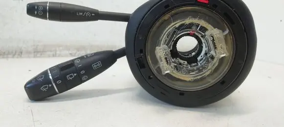 Mercedes-Benz C W204 Wiper turn signal indicator stalk/switch A2049000204 2049000204