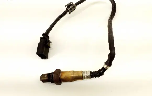 Volkswagen PASSAT B7 Lambda probe sensor 03C906262