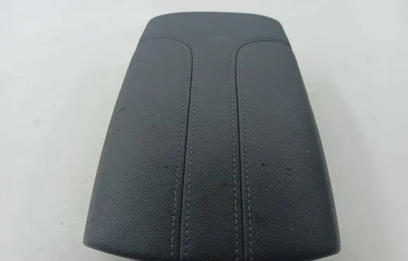 Nissan Qashqai Armrest PVCVG22
