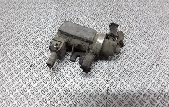 Volkswagen PASSAT B5 Turbo solenoid valve 1H0906627