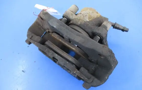 Volkswagen PASSAT B5 Front brake caliper