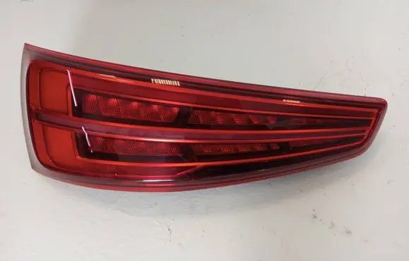 Audi Q3 8U Rear/tail lights 8U0945093N