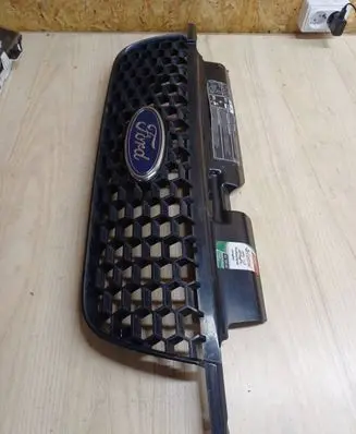 Ford Maverick Front bumper upper radiator grill 5L848150AEW