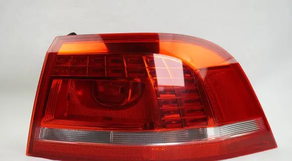 Volkswagen PASSAT B7 Rear/tail lights 3AF945310