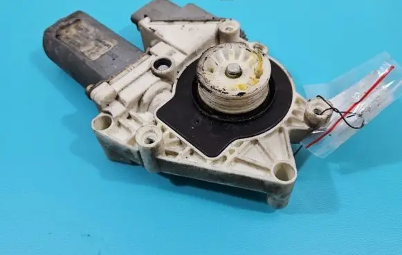 Peugeot 607 Front door window regulator with motor 103315-102 IMPRK1358068