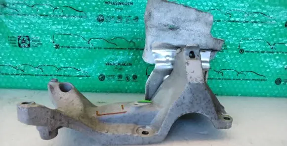 Audi A6 S6 C7 4G Engine mounting bracket 4G0199307 4G0199307H