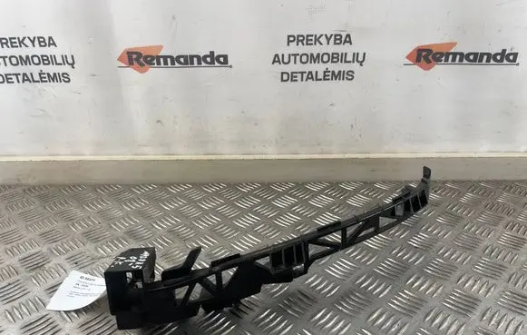 Mazda 5 Headlight/headlamp mounting bracket C29150161