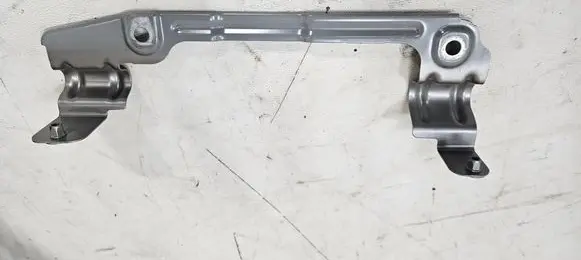 Audi A6 S6 C8 4K Fender mounting bracket 4K0821167