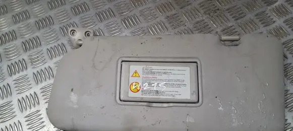 Nissan X-Trail T30 Sun visor 2W105