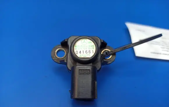 Mercedes-Benz E W211 Air pressure sensor A0041533228