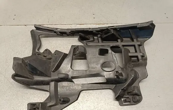 Volvo S60 Front bumper mounting bracket 31383140 BCLGT0M