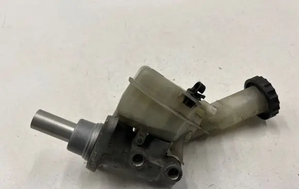 Citroen C-Crosser Master brake cylinder 03350890031 03350890011