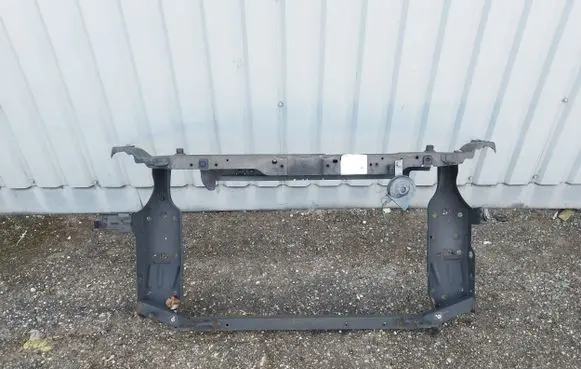 Nissan Qashqai Radiator support slam panel
