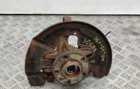Volvo V70 Front wheel hub