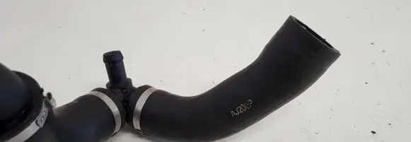 Land Rover Range Rover Sport L494 Engine coolant pipe/hose F2GDFLA8260AD