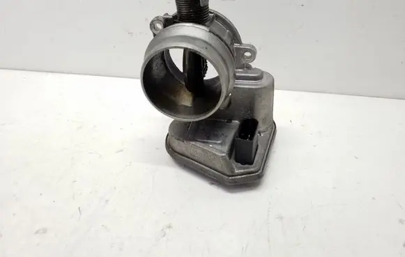 BMW 1 E81 E87 Throttle valve 780437302