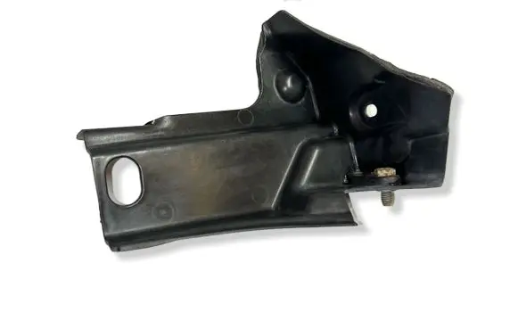 Volkswagen Golf Plus Other engine bay part 5M0823601C