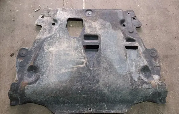 Volvo XC60 Engine splash shield/under tray AG9N6P013DB R4ZQA