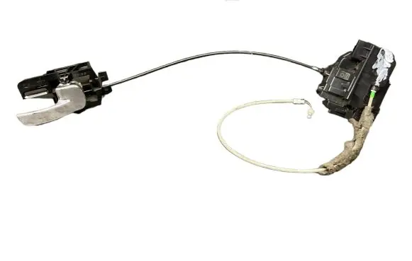 Nissan Qashqai Front door lock