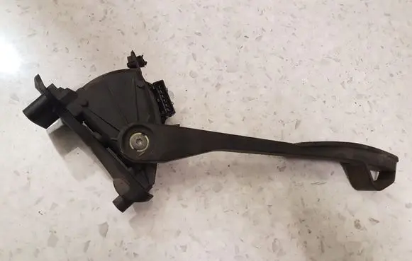 Volvo S80 Accelerator pedal position sensor 30636004