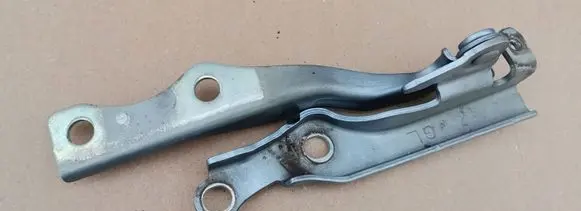 Mazda 2 Engine bonnet/hood hinges KB7W52420