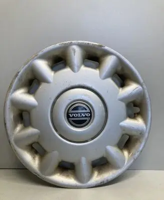 Volvo S40, V40 R15 wheel hub/cap/trim 9157418