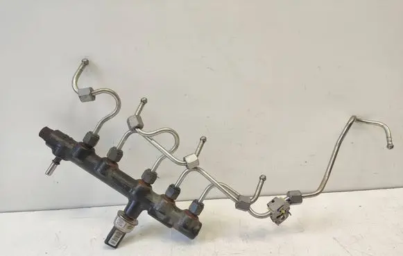 Citroen DS7 Crossback Fuel main line pipe 9674300080 94675G01 28285170