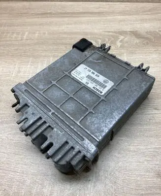 Volkswagen PASSAT B4 Engine control unit/module ECU 028906021AT 0281001368