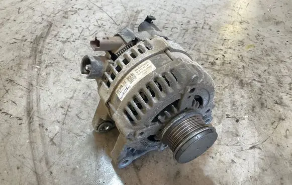 Peugeot Partner III Generator/alternator 9820893880