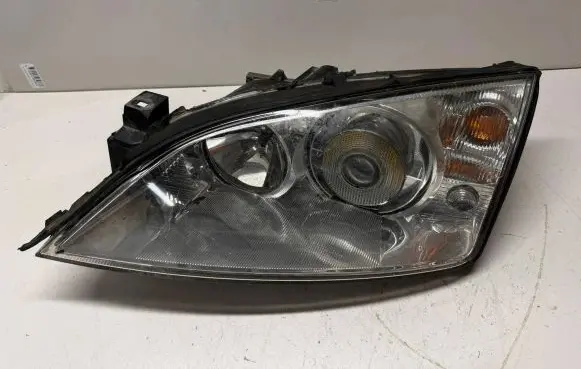 Ford Mondeo Mk III Headlight/headlamp 1S7113006CJ 0301174271