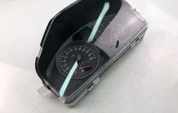 Volvo S40 Speedometer (instrument cluster) 31296228